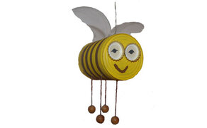 Gebastelte Biene aus einer Dose