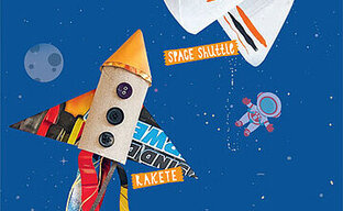 Gebastelte Rakete aus Toilettenpapierrolle