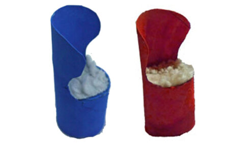 Gebastelter Sessel aus Toilettenpapierrolle