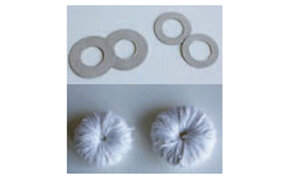 Materialien für einen flauschigen Schneemann