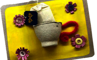 Gebastelte Muttertagskarte aus Filz und Eierschachtel